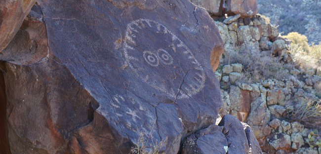 Shield petroglyph